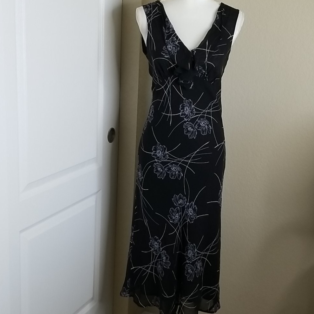 The Limited silk sleeveless dress size 6